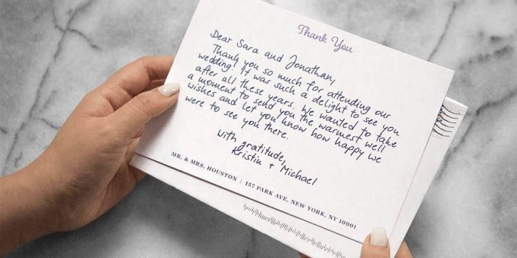 Thư cảm ơn các khách hàng đòi hỏi được thể hiện qua các yếu tố 