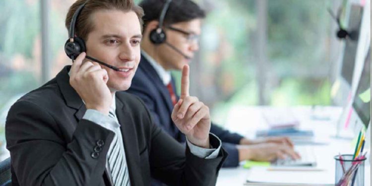 Quy trình chăm sóc khách hàng qua điện thoại phổ biến