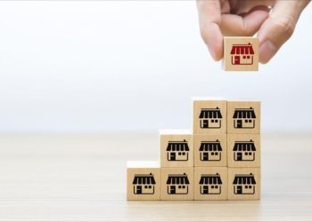 Hợp Đồng Nhượng Quyền Thương Hiệu: Các Điều Kiện và Điều Khoản